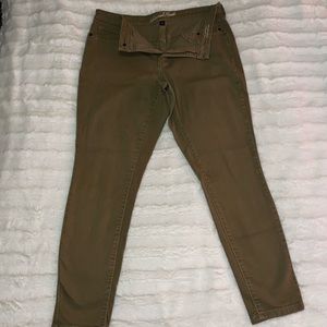 Women’s hi-rise jeggings. Size 12S.